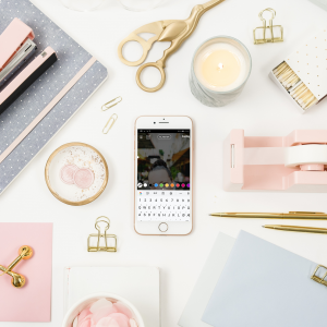Korte og hverdagslige videoer er noe av det beste du kan lage i 2018. Her får du inspirasjon til 10 måter du kan bruke Instagram stories på! Mange fine eksempler fra flinke bloggere.